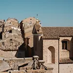 Oviv - La Dimora Del Borgo 3* Acquaviva Picena
