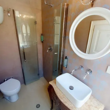 Oviv Dimora Del Borgo Hotel