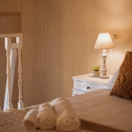 Oviv Dimora Del Borgo Hotel