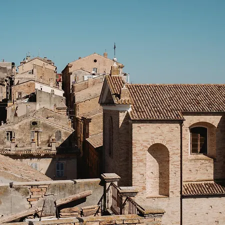 Oviv - La Dimora Del Borgo 3* Acquaviva Picena