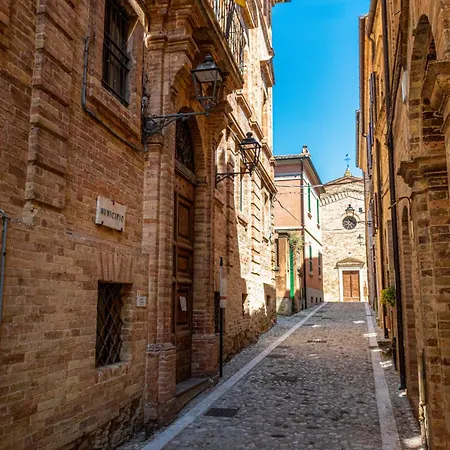 Oviv - La Dimora Del Borgo 3* Acquaviva Picena