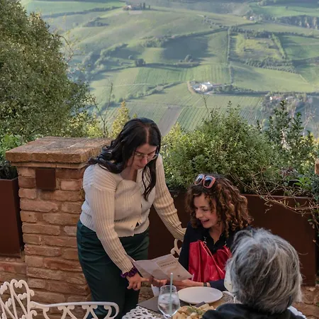 Hotel Oviv - La Dimora Del Borgo Acquaviva Picena